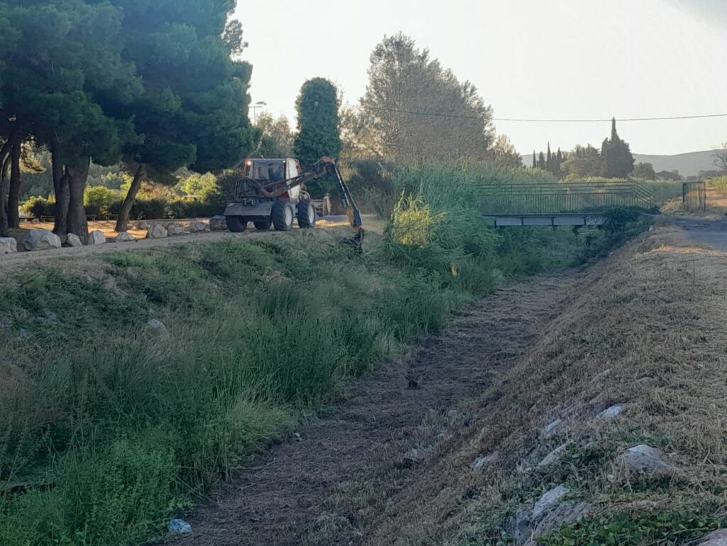 Diapo_Entretien des canaux et des voies navigables 1@2x