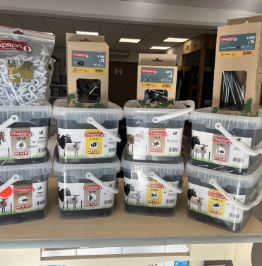 Magasin_Matériel de Clôture-Isolateurs@2x