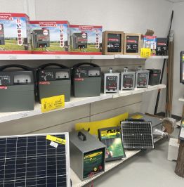 Magasin_Matériel de Clôture-Poste en rayon@2x